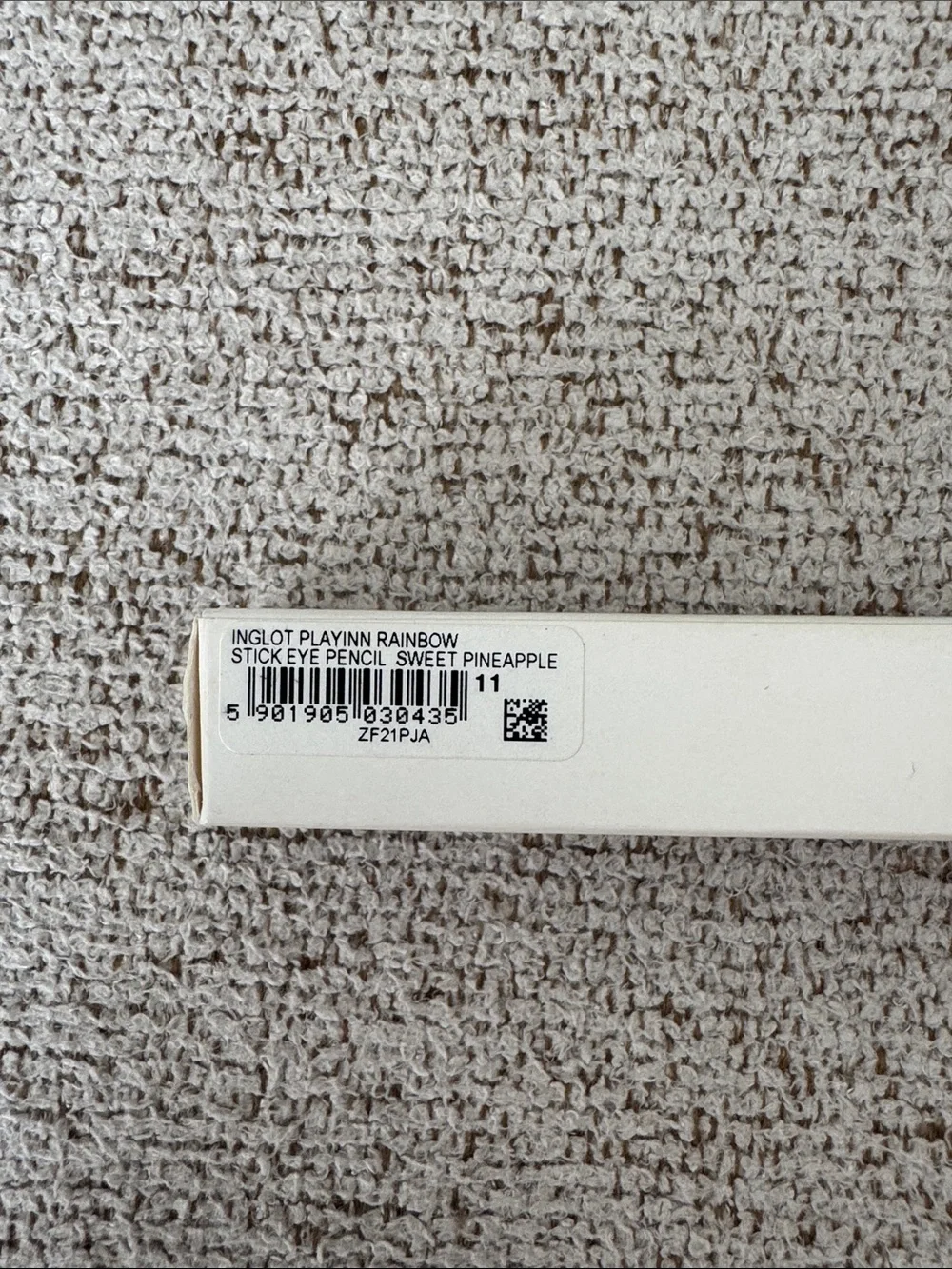 INGLOT PLAYINN Rainbow Stick Eye Pencil - SWEET PINEAPPLE